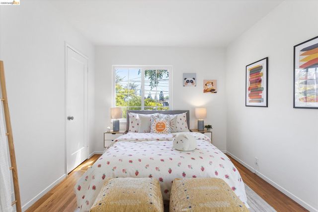 4436 Hyacinth Ave, Oakland, CA 94619