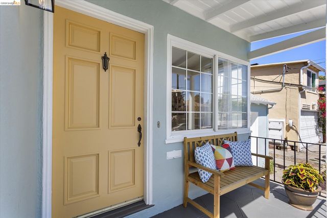 4436 Hyacinth Ave, Oakland, CA 94619