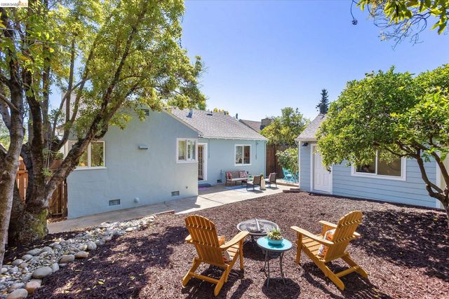 4436 Hyacinth Ave, Oakland, CA 94619