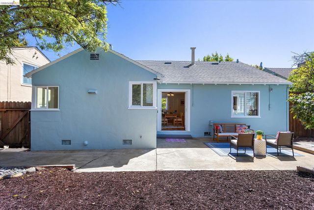 4436 Hyacinth Ave, Oakland, CA 94619