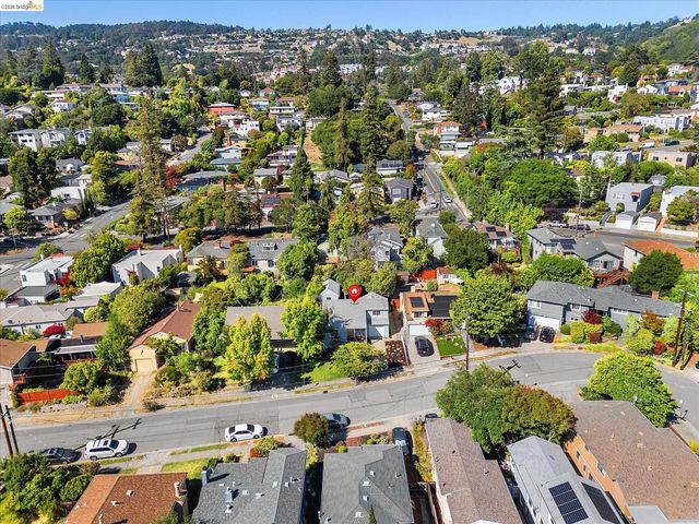 4436 Hyacinth Ave, Oakland, CA 94619