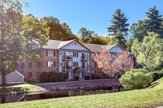 16 Northbrook Drive, Manchester, NH 03102