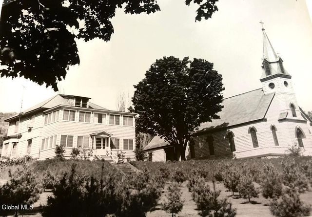 40 Wasson Street, Moriah, NY 12998