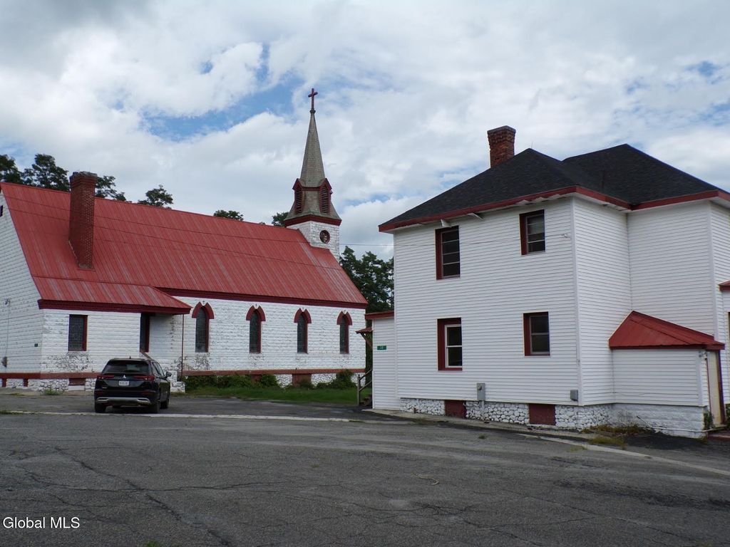 40 Wasson Street, Moriah, NY 12998