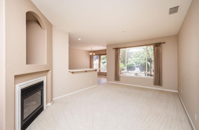 3915 Coldwater Dr, Rocklin, CA 95765