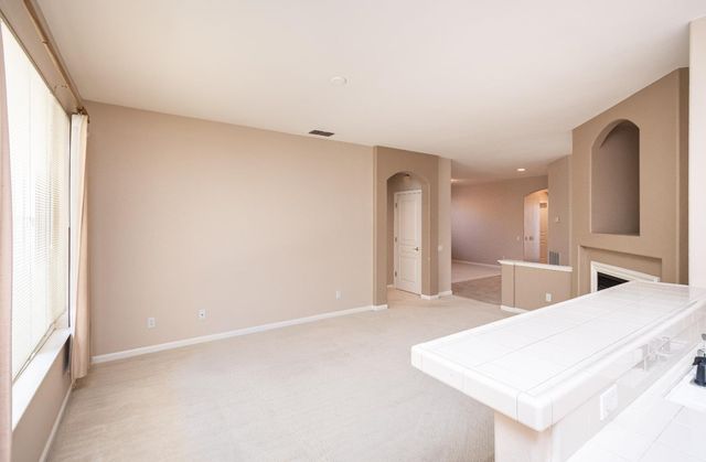 3915 Coldwater Dr, Rocklin, CA 95765