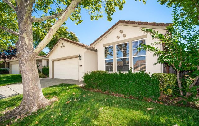 3915 Coldwater Dr, Rocklin, CA 95765