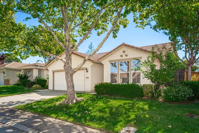 3915 Coldwater Dr, Rocklin, CA 95765