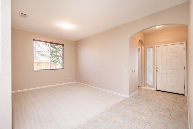 3915 Coldwater Dr, Rocklin, CA 95765