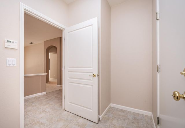 3915 Coldwater Dr, Rocklin, CA 95765