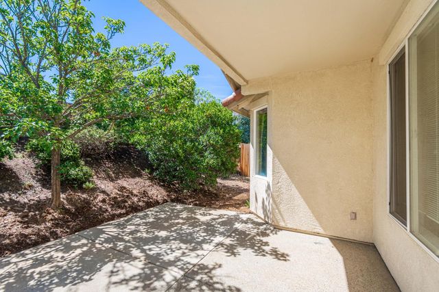 3915 Coldwater Dr, Rocklin, CA 95765
