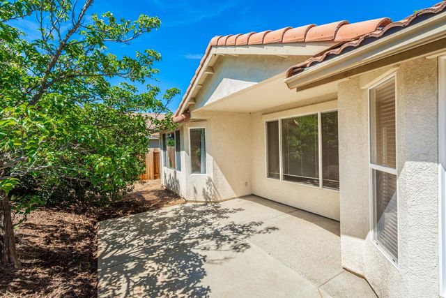 3915 Coldwater Dr, Rocklin, CA 95765
