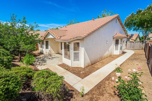 3915 Coldwater Dr, Rocklin, CA 95765