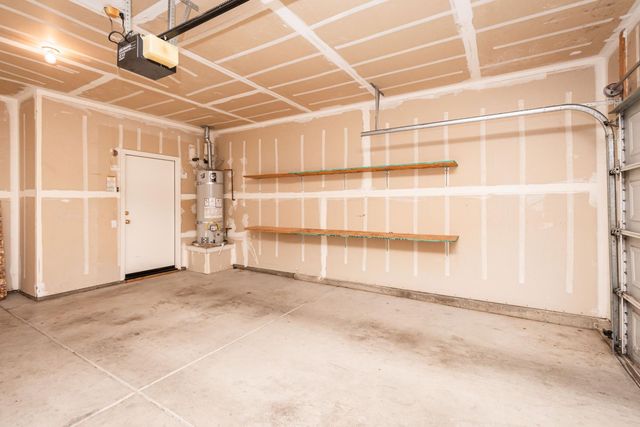 3915 Coldwater Dr, Rocklin, CA 95765