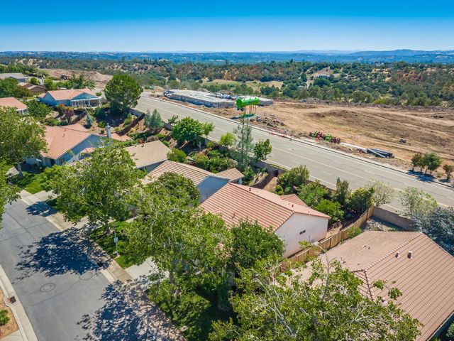 3915 Coldwater Dr, Rocklin, CA 95765