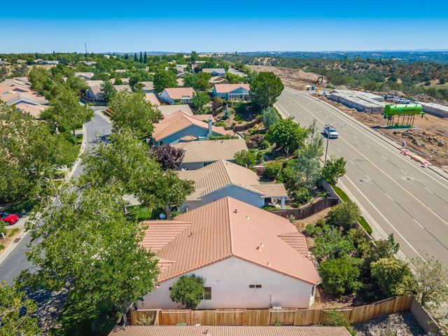 3915 Coldwater Dr, Rocklin, CA 95765