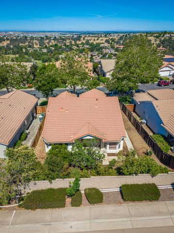 3915 Coldwater Dr, Rocklin, CA 95765