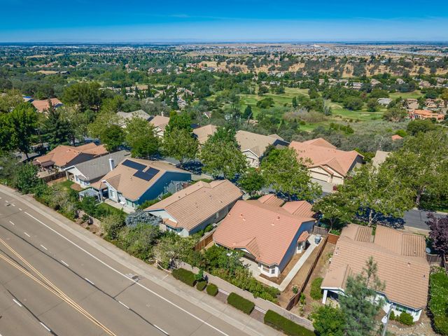 3915 Coldwater Dr, Rocklin, CA 95765