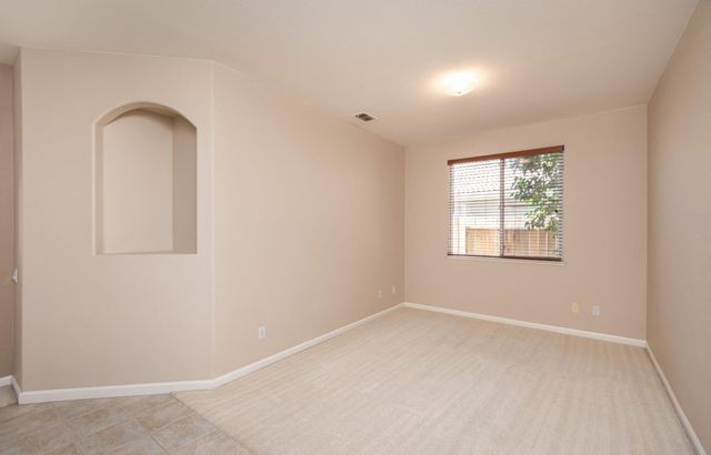 3915 Coldwater Dr, Rocklin, CA 95765