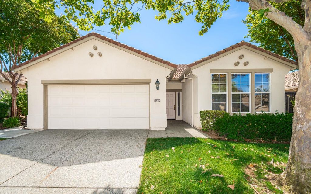 3915 Coldwater Dr, Rocklin, CA 95765