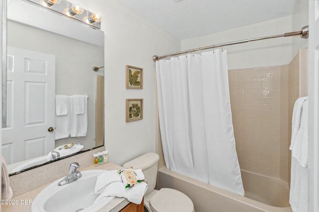342 Dahoon Holly Drive, Daytona Beach, FL 32117