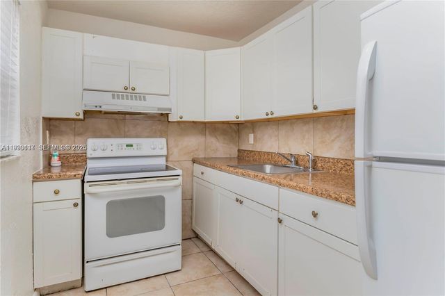 1123 NW 27th Ave 1, Fort Lauderdale, FL 33311