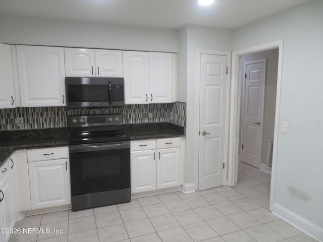 5302 HICKSON Road, Jacksonville, FL 32207
