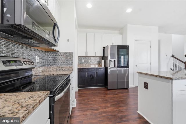 21 WHIRLPOOL WAY, Falling Waters, WV 25419