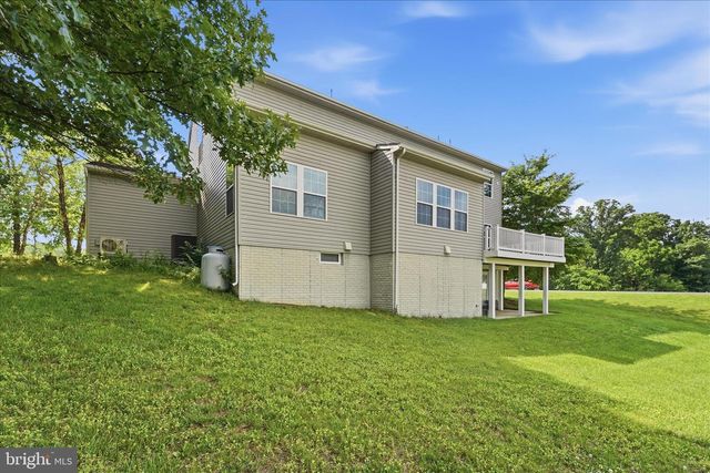 21 WHIRLPOOL WAY, Falling Waters, WV 25419