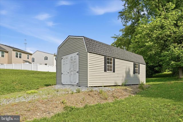 21 WHIRLPOOL WAY, Falling Waters, WV 25419