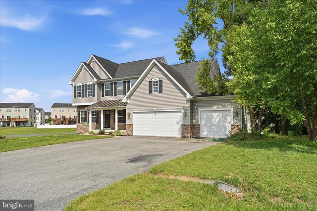 21 WHIRLPOOL WAY, Falling Waters, WV 25419