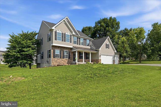 21 WHIRLPOOL WAY, Falling Waters, WV 25419