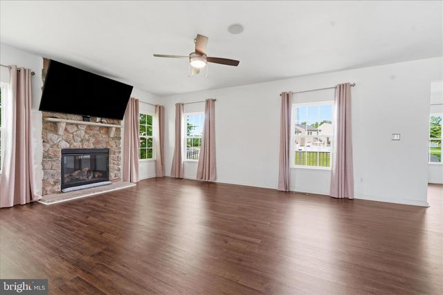 21 WHIRLPOOL WAY, Falling Waters, WV 25419