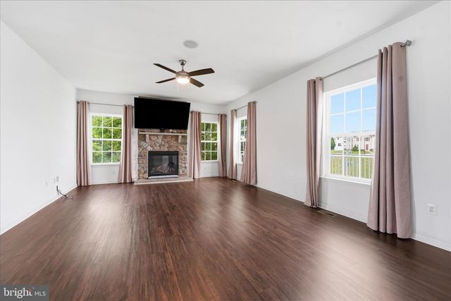 21 WHIRLPOOL WAY, Falling Waters, WV 25419