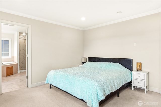 8218 NE 187th Way, Kenmore, WA 98028