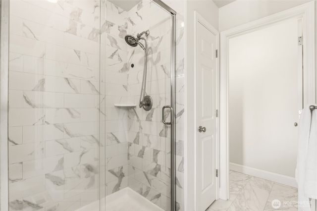 8218 NE 187th Way, Kenmore, WA 98028