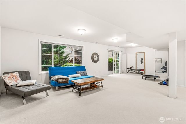 8218 NE 187th Way, Kenmore, WA 98028