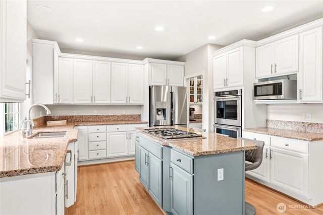 8218 NE 187th Way, Kenmore, WA 98028