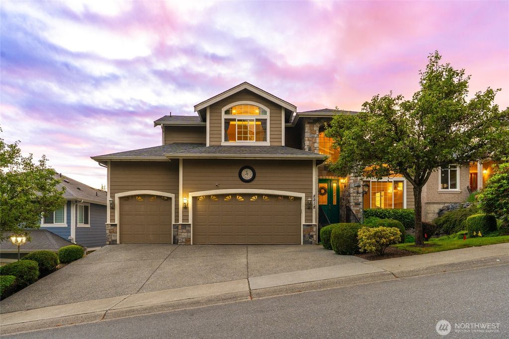 8218 NE 187th Way, Kenmore, WA 98028