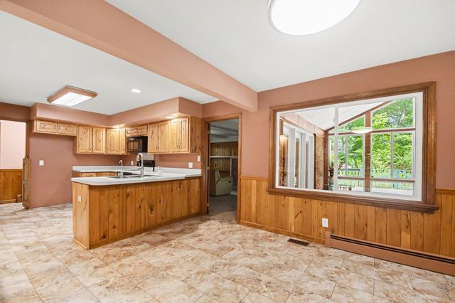 52770 Brooktrails Drive, South Bend, IN 46637