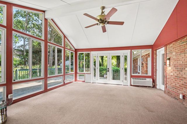 52770 Brooktrails Drive, South Bend, IN 46637