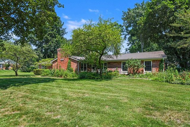 52770 Brooktrails Drive, South Bend, IN 46637