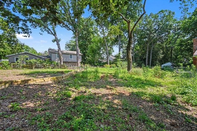 52770 Brooktrails Drive, South Bend, IN 46637