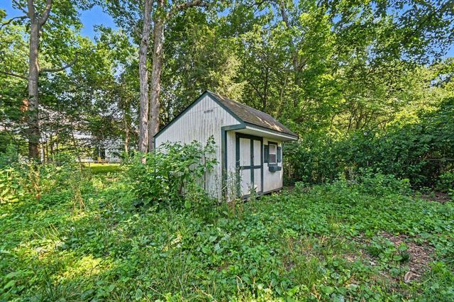52770 Brooktrails Drive, South Bend, IN 46637