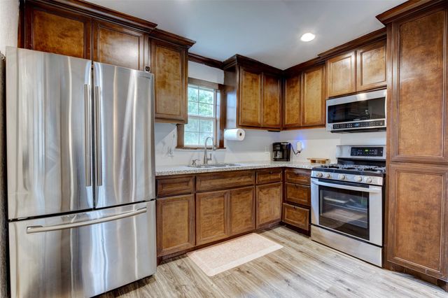 708 Gresham Street, Baytown, TX 77520