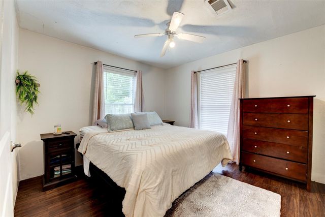 708 Gresham Street, Baytown, TX 77520