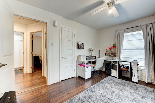 708 Gresham Street, Baytown, TX 77520