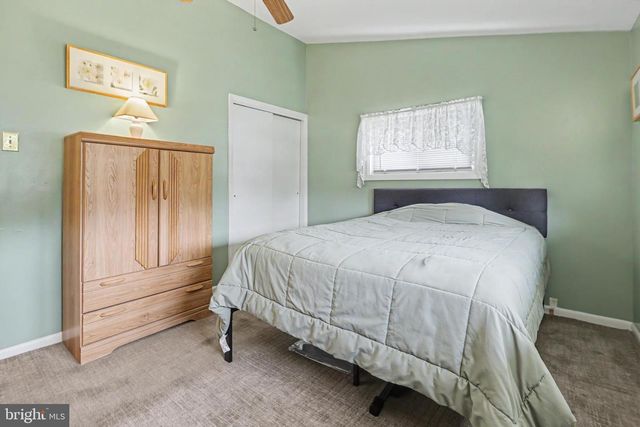 23 AVON PL, Maple Shade, NJ 08052