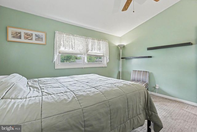 23 AVON PL, Maple Shade, NJ 08052