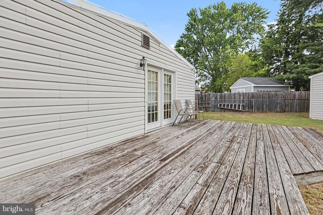 23 AVON PL, Maple Shade, NJ 08052